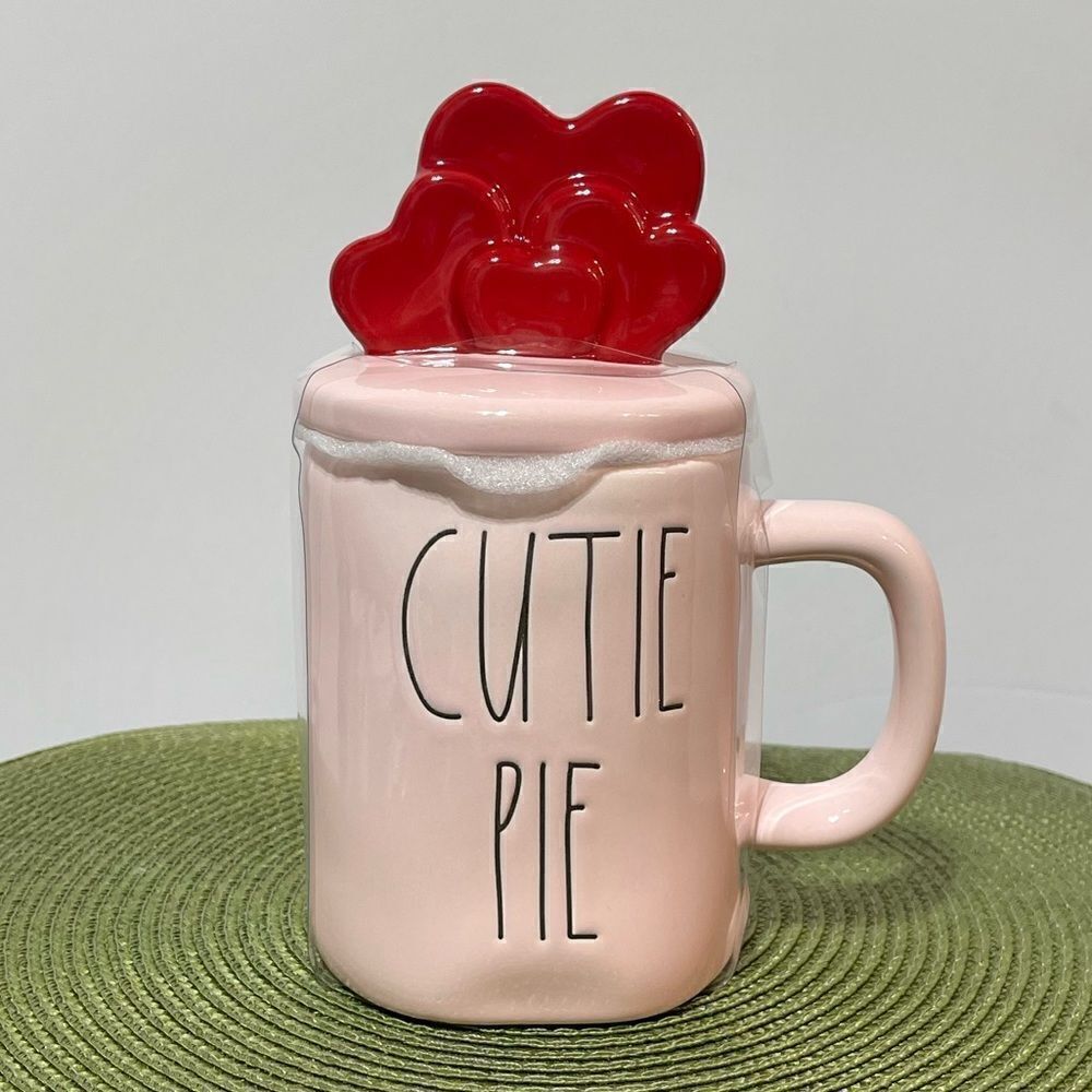 Rae Dunn Cutie Pie Mug with Hearts Topper NWT